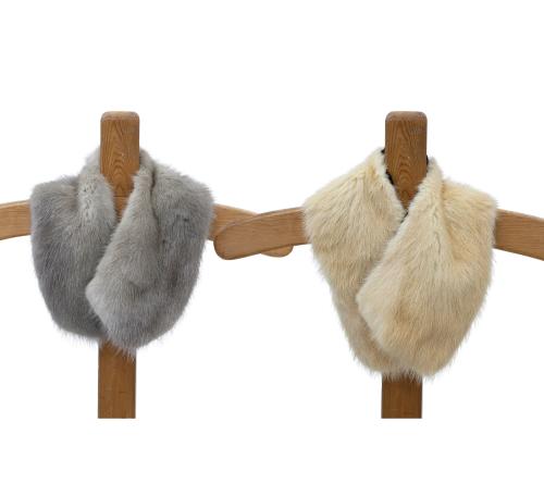 LOTE DE 2 CUELLOS DE LOMOS DE VISÓN EN COLORES BLANCO Y GRIS