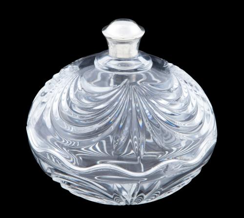 ELEGANTE BOMBONERA VINTAGE EN CRISTAL TALLADO CON POMO EN P